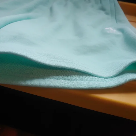 Adidas Shorts Sweat shorts BRAND NEW Men's - Picture 3 of 12